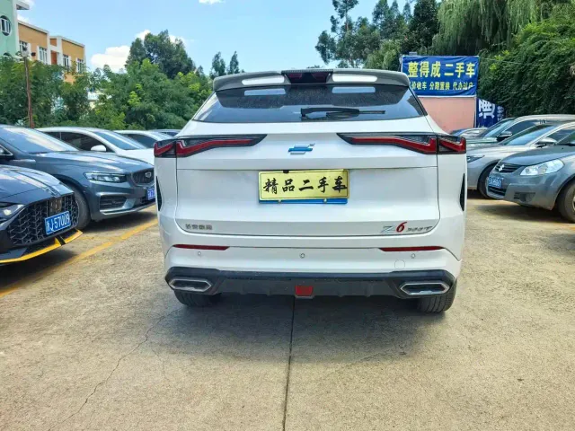 Changan Z6 — Фото автомобиля 4