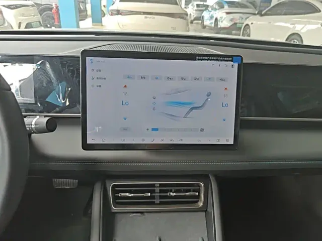 BYD Qin L — Фото автомобиля 12