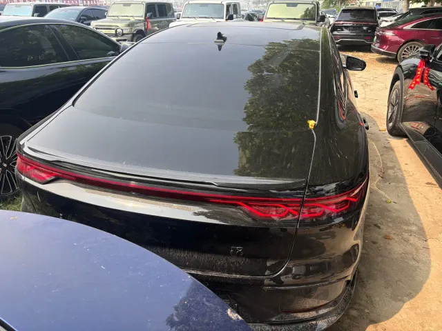 BYD Han 2025 DM-i 125KM Premium — Фото автомобиля 8