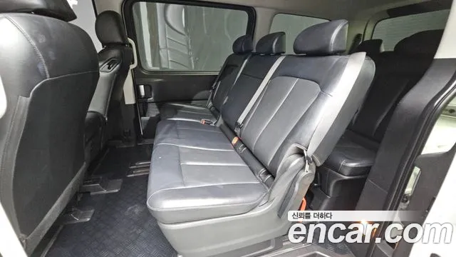 Hyundai Staria Staria Tourer 11 мест — Фото автомобиля 5