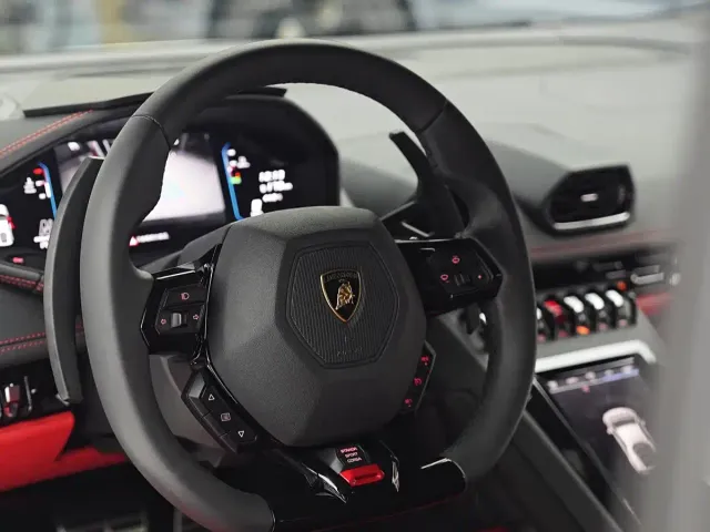 Lamborghini Huracan — Фото автомобиля 14