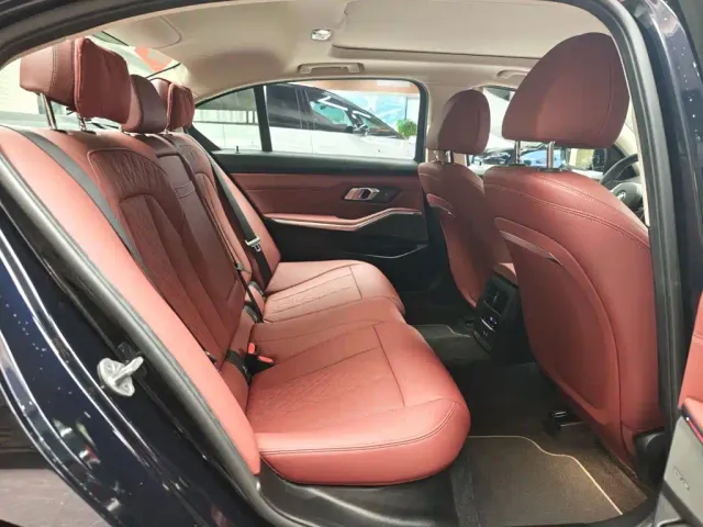 BMW 3 Series — Фото автомобиля 12