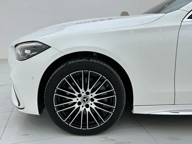 Mercedes-Benz C-Class — Фото автомобиля 16