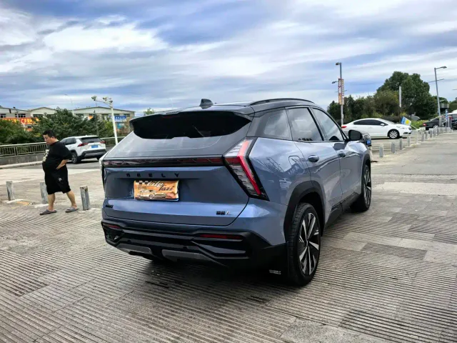 Geely Boyue L — Фото автомобиля 10