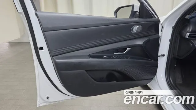 Hyundai Avante CN7 — Фото автомобиля 13