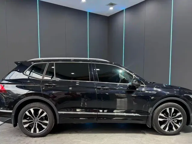 Volkswagen Tiguan L — Фото автомобиля 5