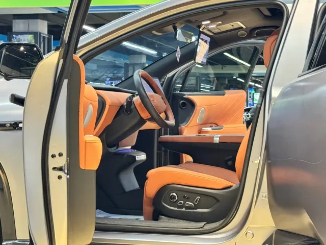 Changan Qiyuan E07 — Фото автомобиля 6