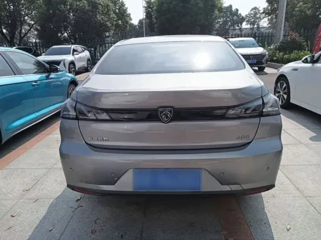 Peugeot 408 — Фото автомобиля 5