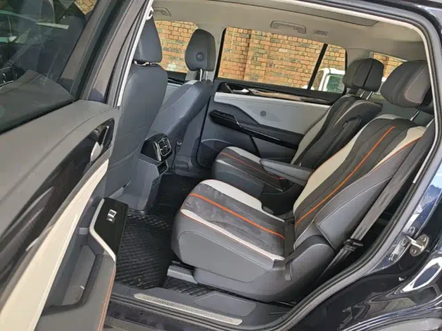 Volkswagen ID.6 Crozz — Фото автомобиля 16
