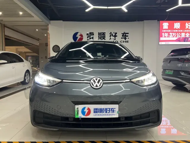 Volkswagen ID.3 — Фото автомобиля 2