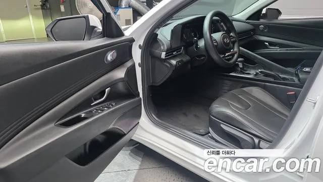 Hyundai AVANTE Новый Avante (CN7) — Фото автомобиля 10
