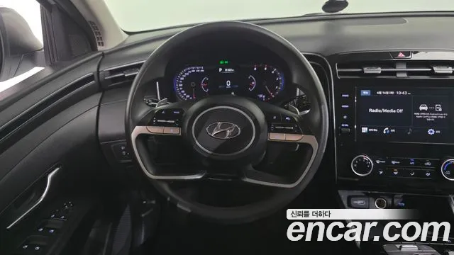 Hyundai Tucson Tucson (NX4) Дизель 2.0 2WD — Фото автомобиля 13
