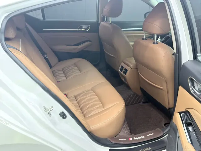 Nissan Teana — Фото автомобиля 20