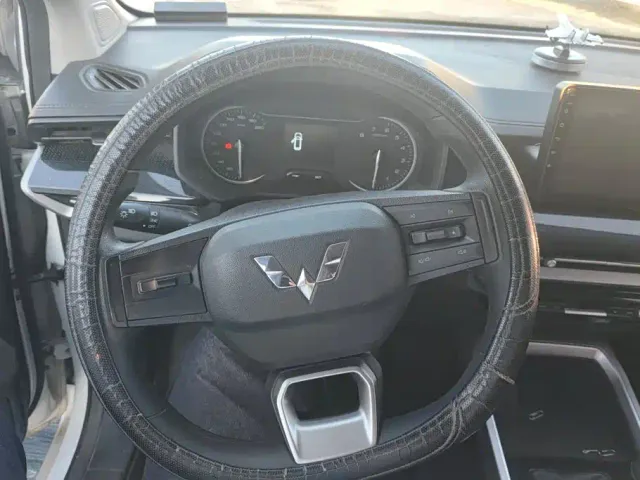 Wuling Jiachen — Фото автомобиля 15
