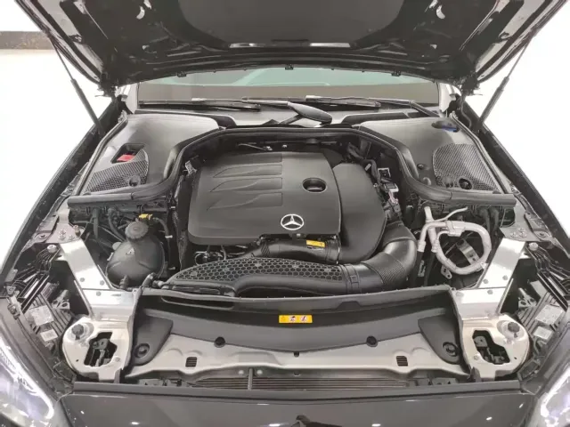 Mercedes-Benz E-Class — Фото автомобиля 13