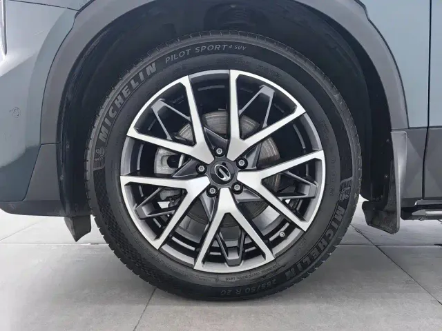 GAC Trumpchi GS8 — Фото автомобиля 17