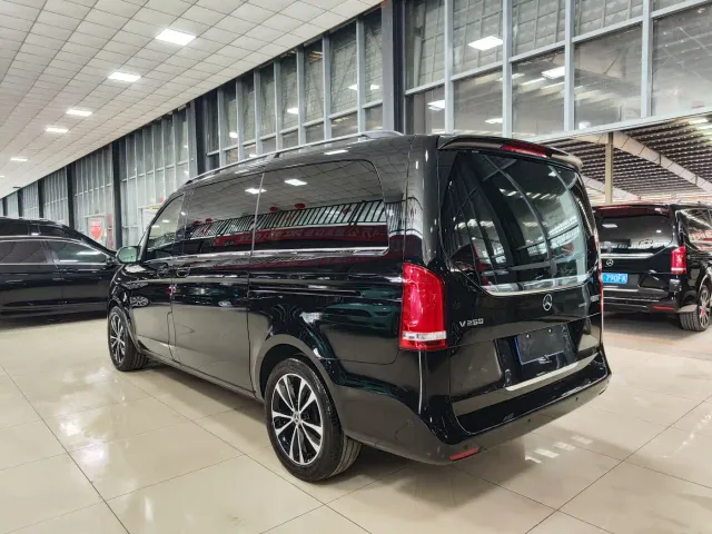 Mercedes-Benz V-Class — Фото автомобиля 28