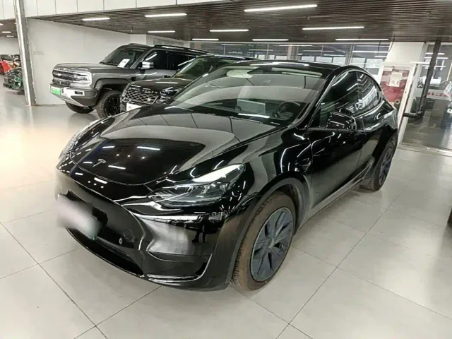 Фотография автомобиля — Tesla Model Y
