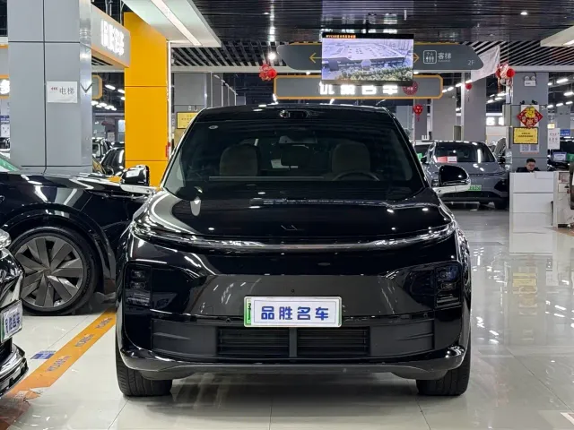 Li Auto L6 — Фото автомобиля 2