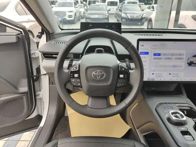 Toyota bZ5 — Фото автомобиля 10