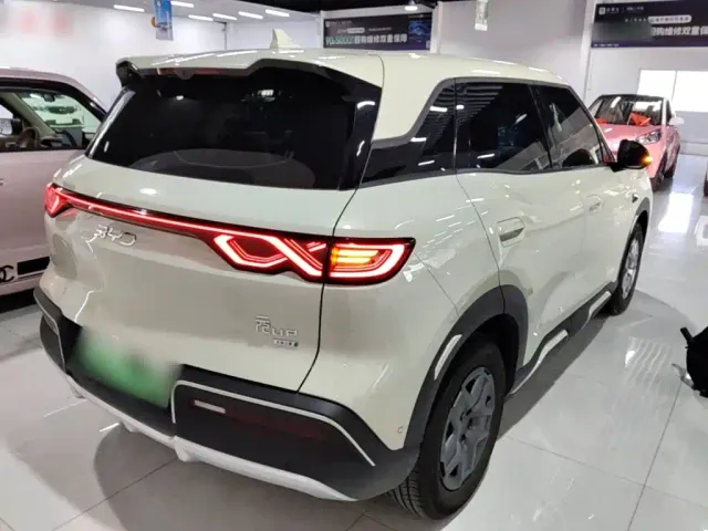 BYD Yuan UP — Фото автомобиля 6
