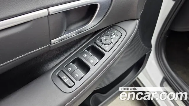 Hyundai Sonata — Фото автомобиля 26