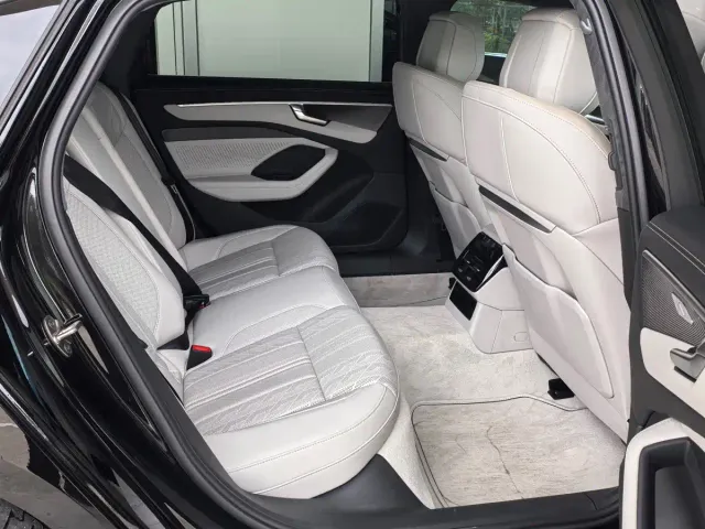 Audi A6L — Фото автомобиля 4