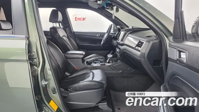 KG_Mobility_Ssangyong Rexton Новый Rexton Sport Khan Дизель 2.2 2WD — Фото автомобиля 23