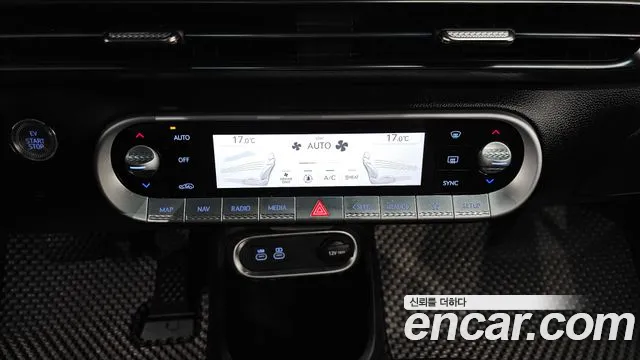 Genesis GV60 — Фото автомобиля 17