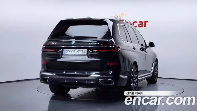BMW X7 xDrive 40d M Sport 7 мест — Фото автомобиля 2