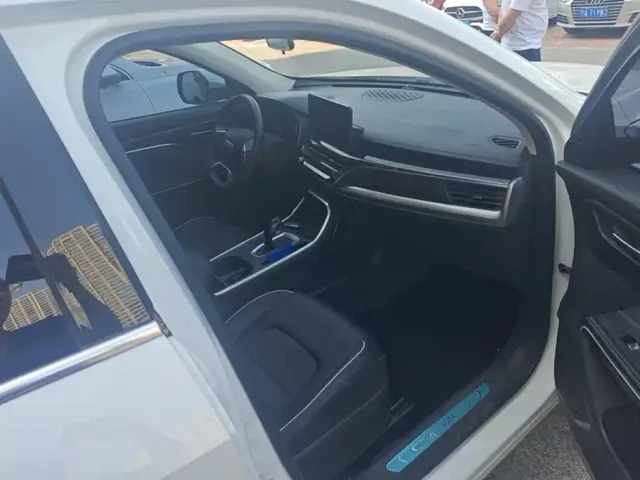 Haval H6 — Фото автомобиля 8