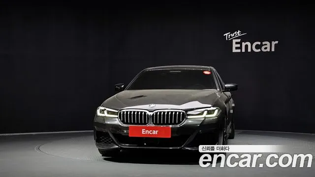 BMW 5 Series G30 — Фото автомобиля 3