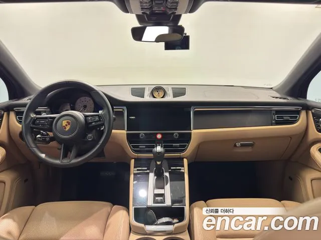 Porsche Macan — Фото автомобиля 11