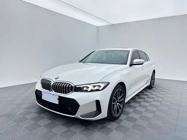 Фотография автомобиля — BMW 3 Series