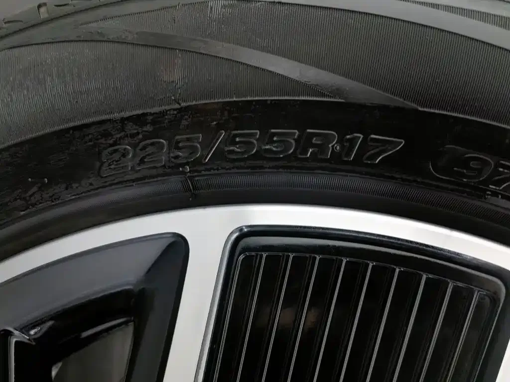 BYD Qin L 2025 DM-i Smart Drive Edition 120KM Surpassing — Фото автомобиля 24