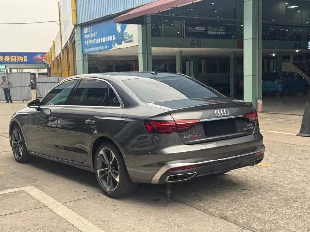 Audi A4L — Фото автомобиля 10