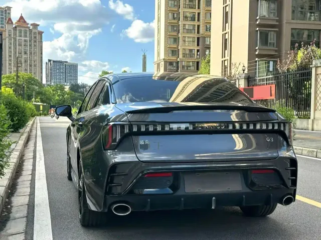 Lynk & Co 03 — Фото автомобиля 9