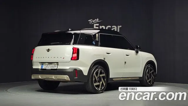 MINI Countryman 3rd Gen — Фото автомобиля 2