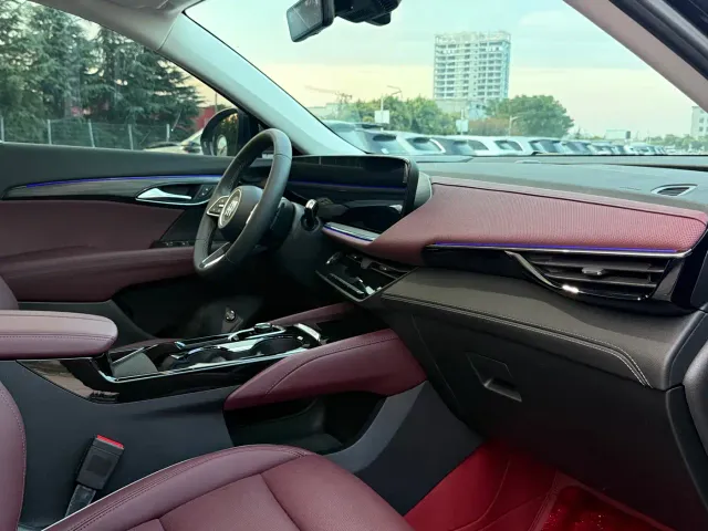 Buick Envision Plus — Фото автомобиля 11