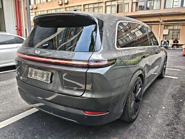 Li Auto L9 — Фото автомобиля 6