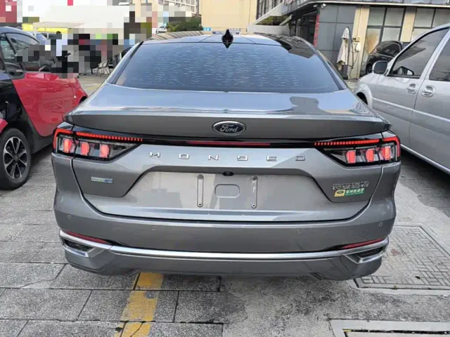 Ford Mondeo — Фото автомобиля 5