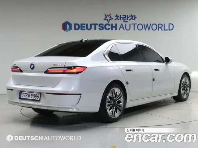 BMW 7 Series G70 — Фото автомобиля 2