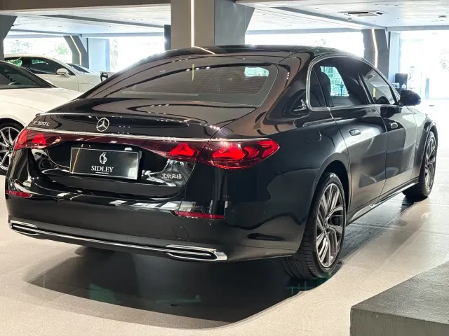 Mercedes-Benz E-Class — Фото автомобиля 6
