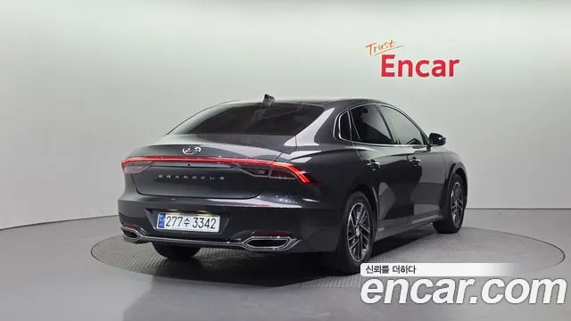 Hyundai Grandeur Новый Grandeur IG 3.0 LPi (Для проката) — Фото автомобиля 2