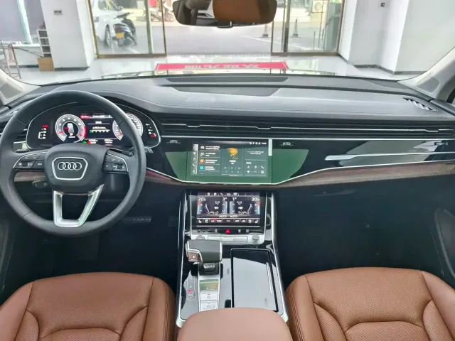 Audi Q7 — Фото автомобиля 13