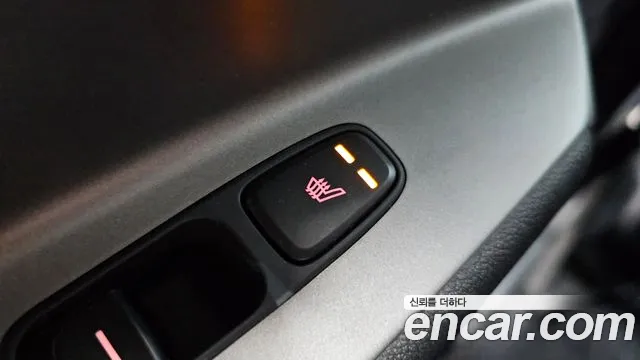 Kia Niro — Фото автомобиля 19