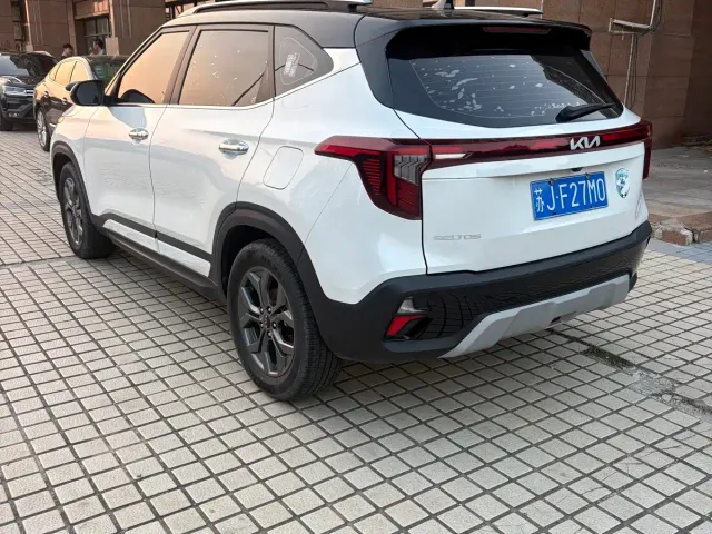 Kia Seltos — Фото автомобиля 3