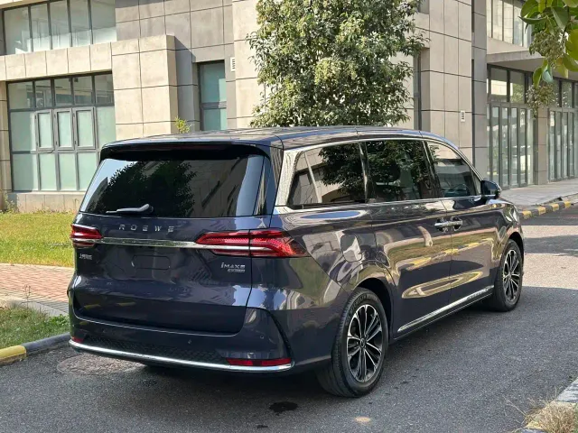 Roewe iMAX8 — Фото автомобиля 6
