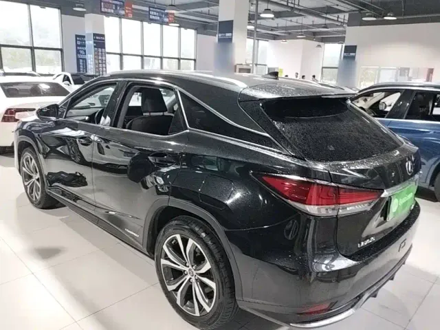 Lexus RX — Фото автомобиля 4