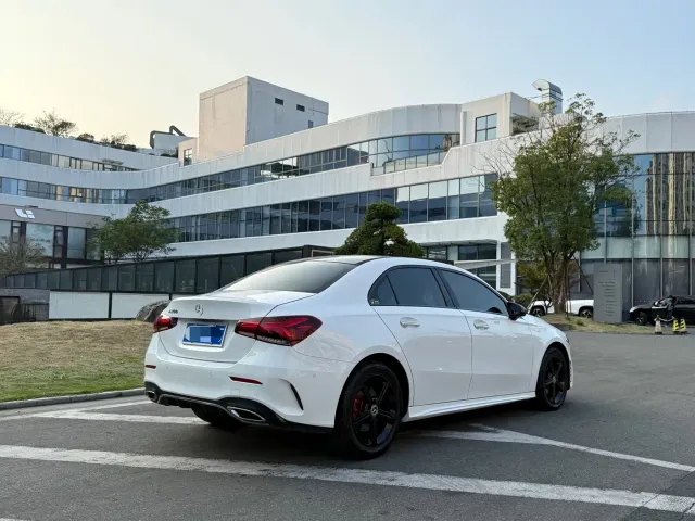 Mercedes-Benz Mercedes-Benz A-Class 2022 A 200 L Sport Sedan Style — Фото автомобиля 4